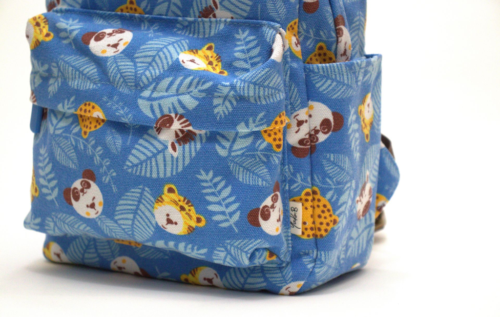 YB-200-052_Jungle carnival_sac à dos-bleu_g.webp