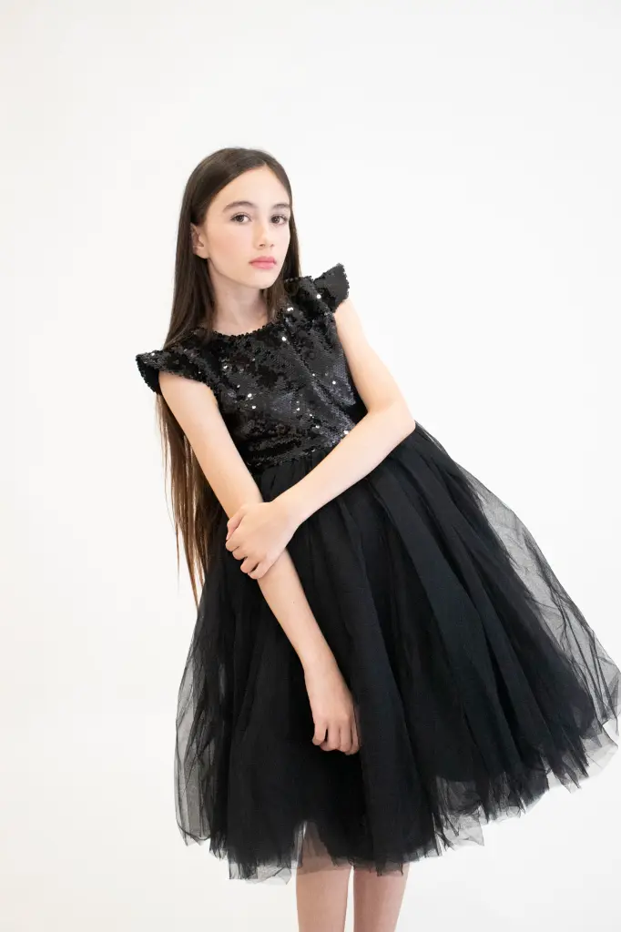 FIONA_ROBE_NOIR_06.webp