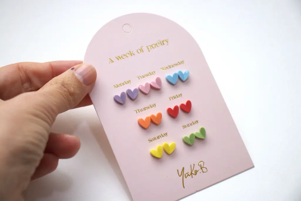 YB-500-230_A week of poetry_Heart_d.webp