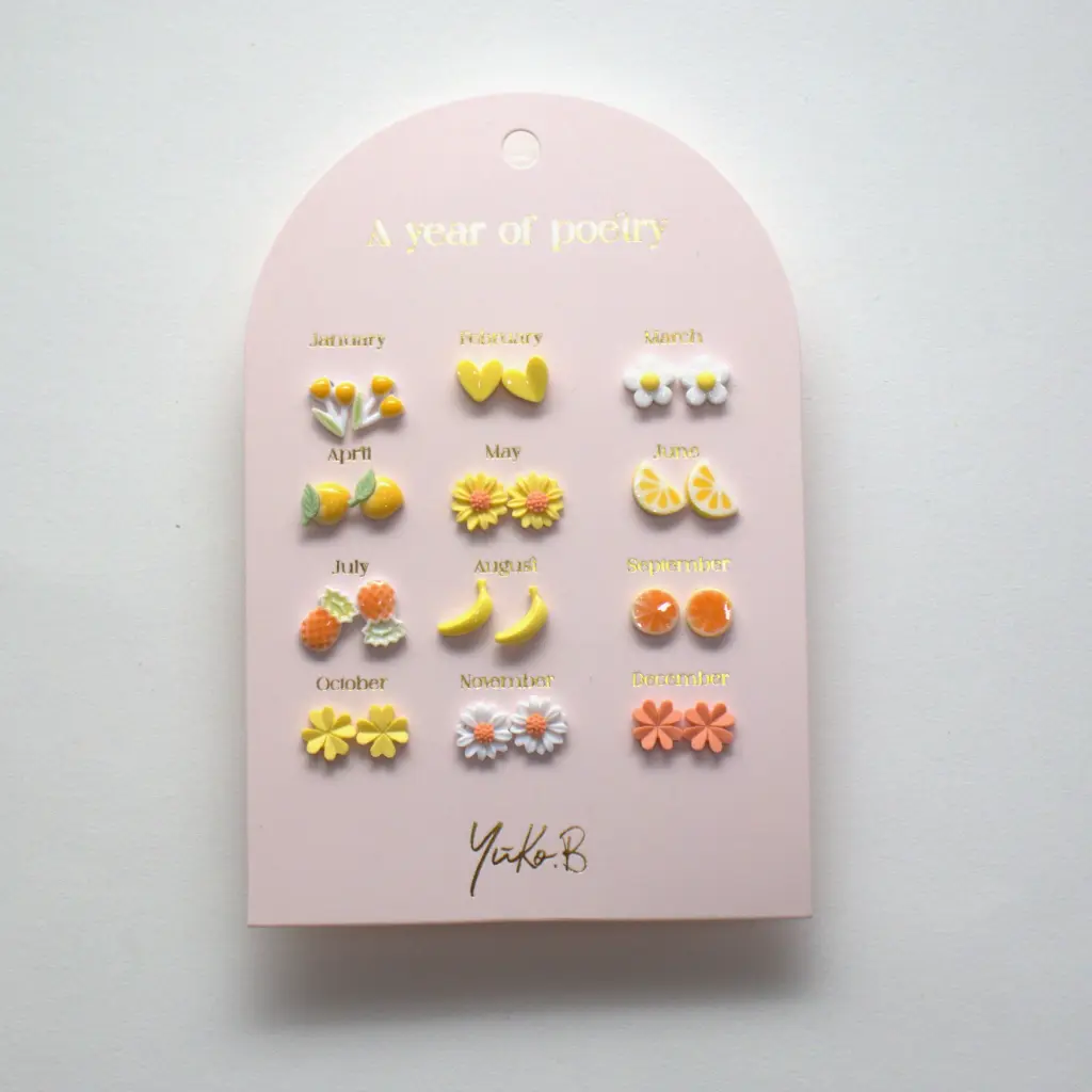 YB-500-224_A year of poetry-yellow_a.webp