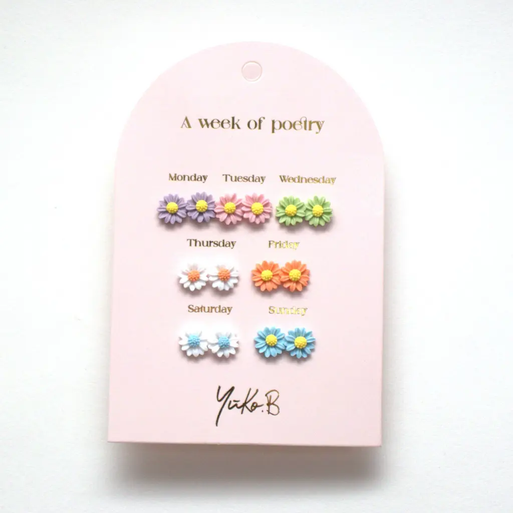 YB-500-229_A week of Poetry_Flowers_a.webp