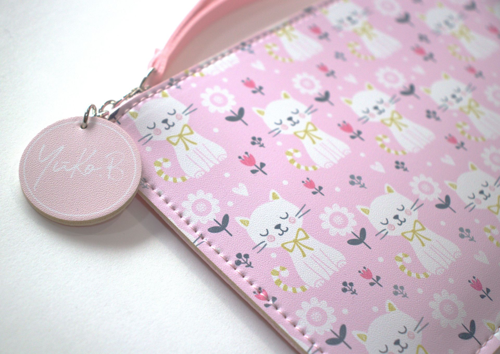 YB-700-006_CARLIE _Pochette_Chats_e.webp
