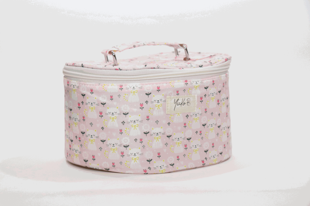 YB-400-137_Carlie_Vanity Case_chat_a.webp