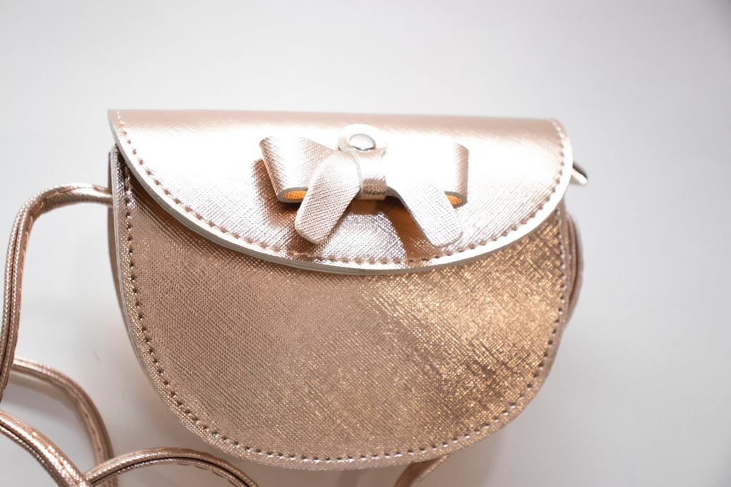 YB-100-123_Louise-Bronze_n.webp