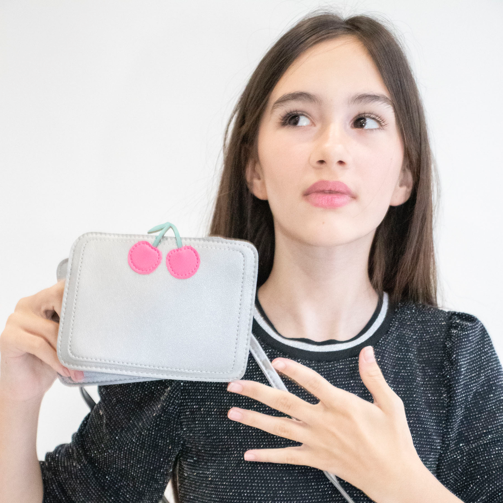 YB-100-099_Cherry_k.webp