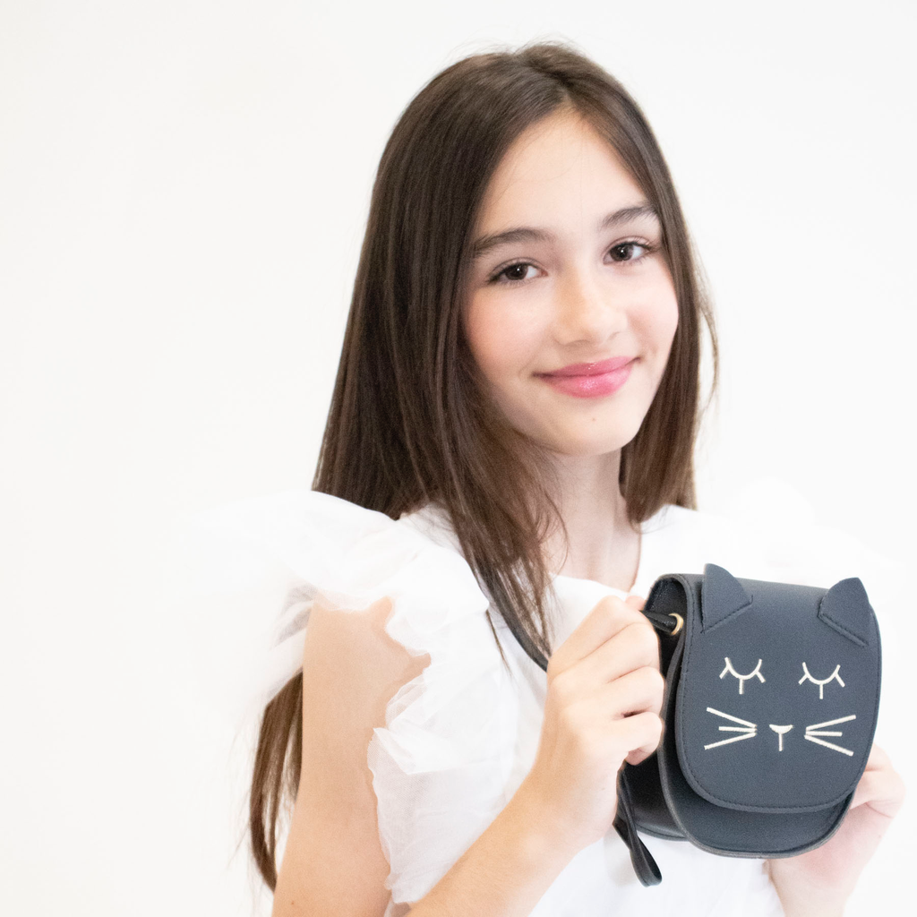 YB-100-027_Mina-noir_k.webp
