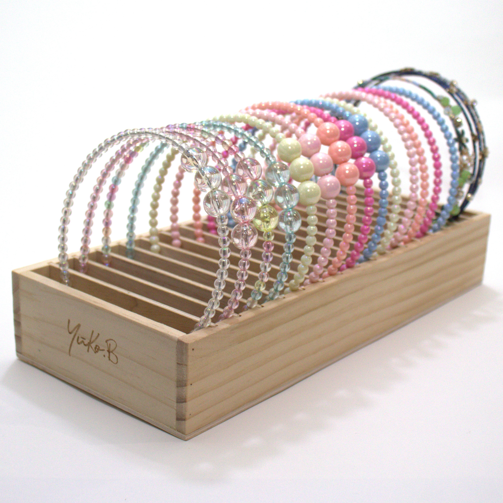 [YB-600-045] Présentoir de 34 serre-têtes + Display en bois